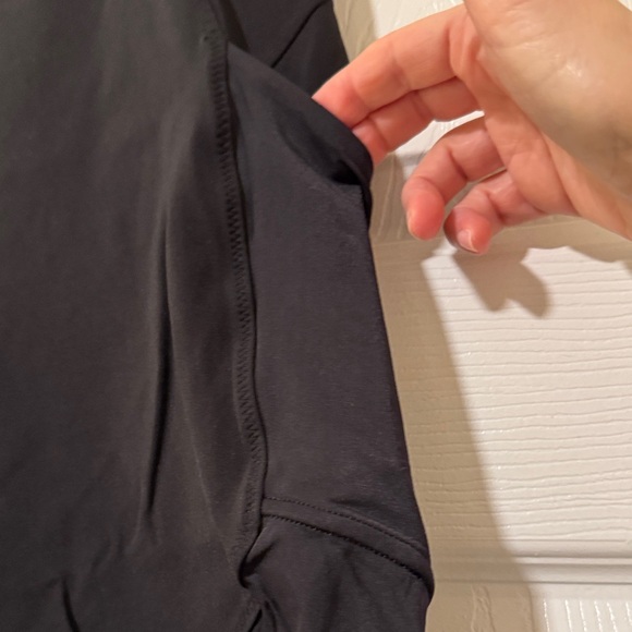 Lululemon Women’s Black Performance Bike Shorts with Mesh Detail - Picture 4 of 10